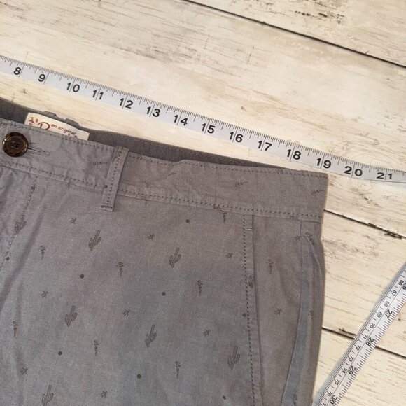 Penguin Original by Munsingwear Men's Size 38 Gray Shorts Graphic Print Cactus - Picture 4 of 8